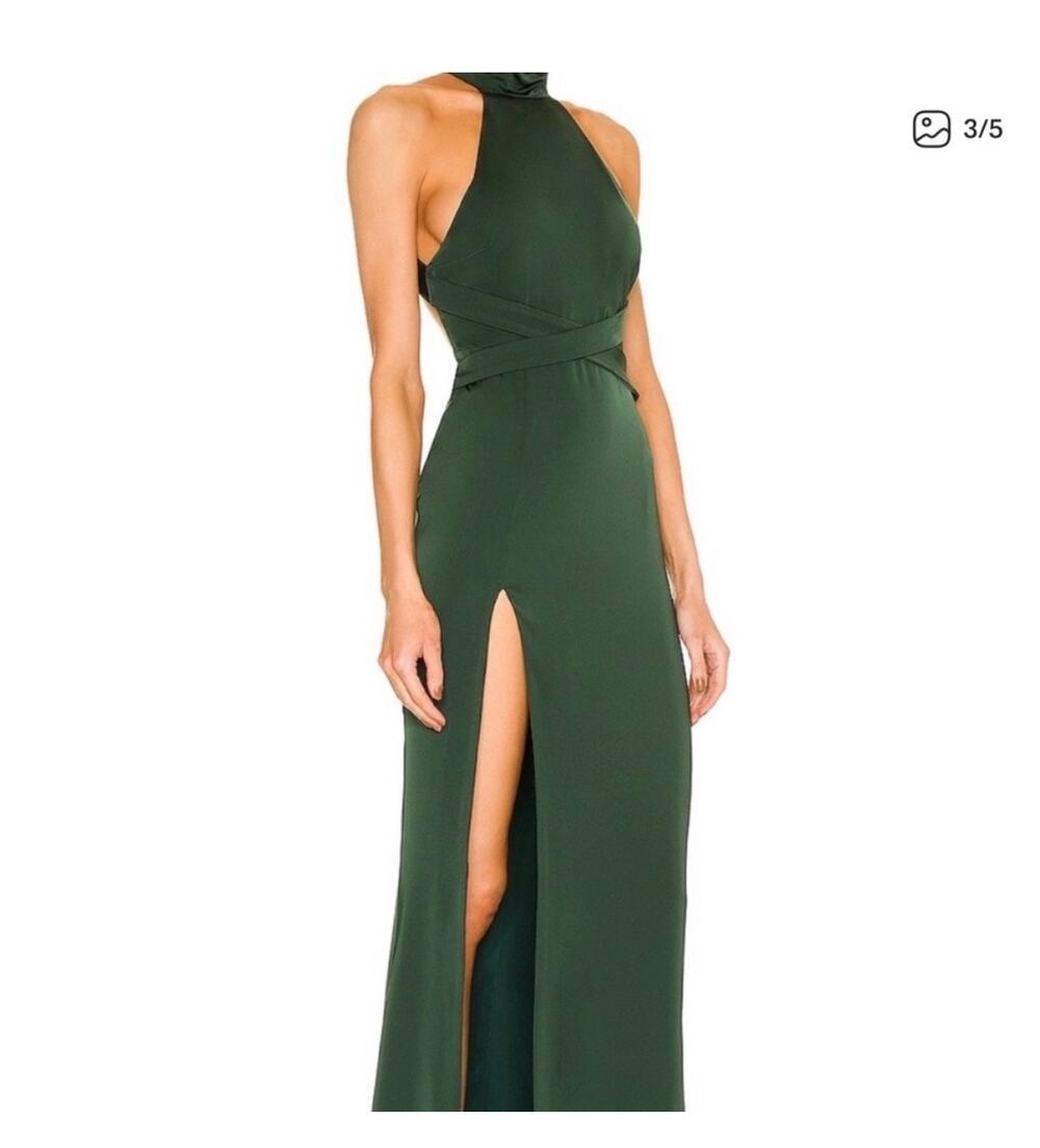 $250 NBD revolve Green Gown
Size medium